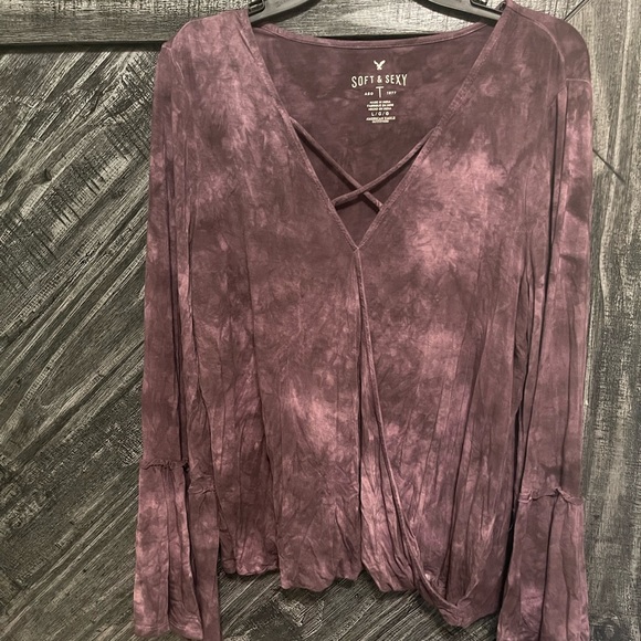 American Eagle Outfitters Tops - Purple American Eagle top with bell sleeves. Size large. Good condition. V neck